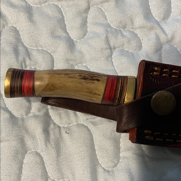 Handcrafted Leather Sheath Knife - Picture 3 of 10